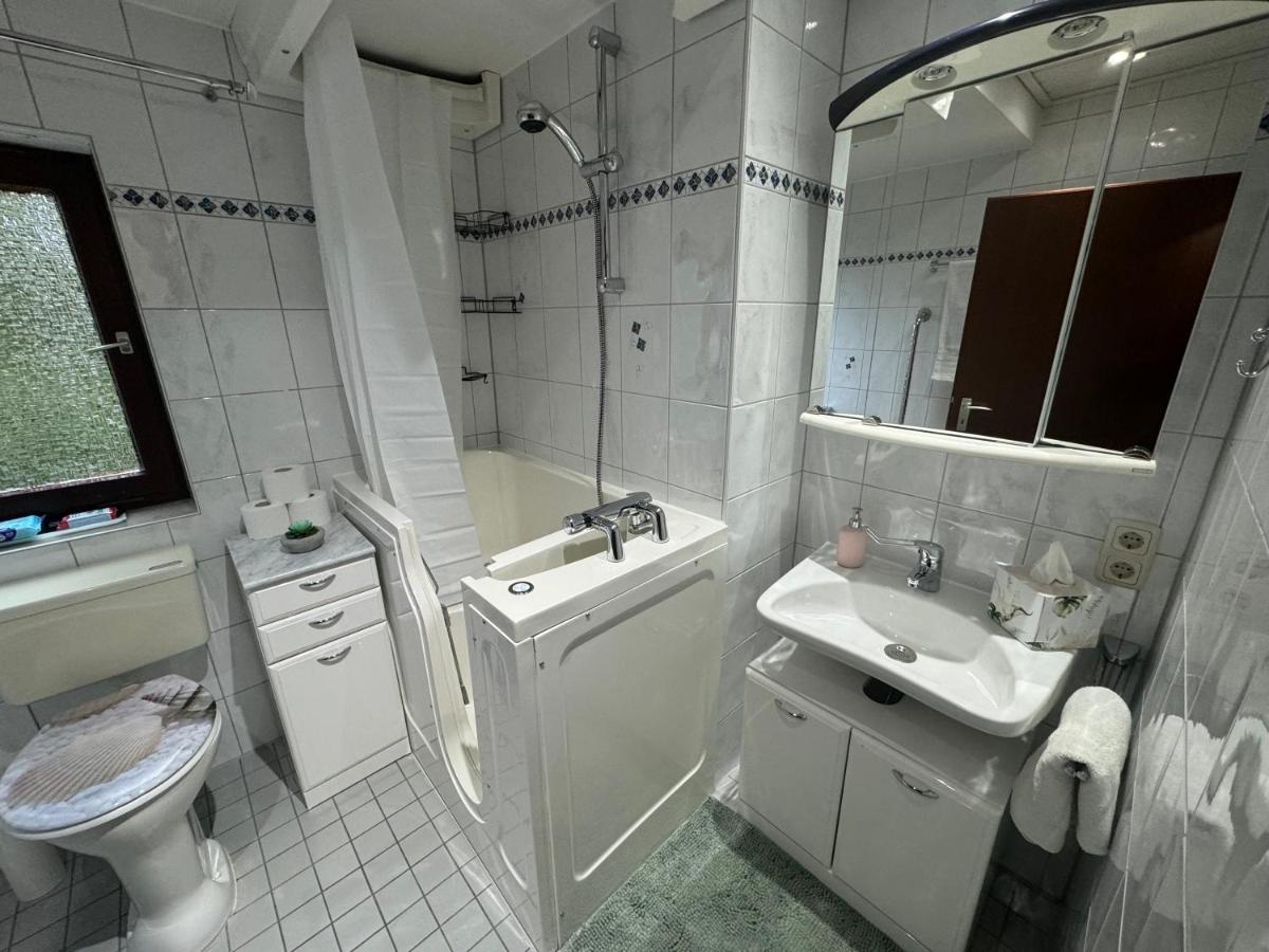 Schoenes, Friedliches Zimmer Apartment Augsburg Luaran gambar